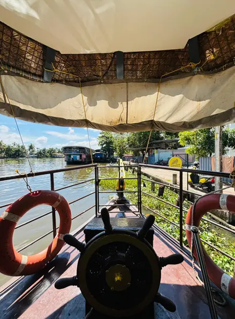 Day Cruise Houseboat